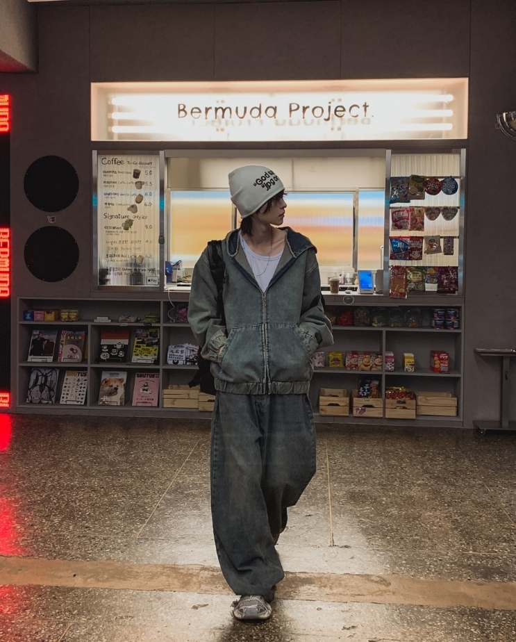 【2plan】Light washed denim hooded jacket 2plan】Light washed denim hooded jacket