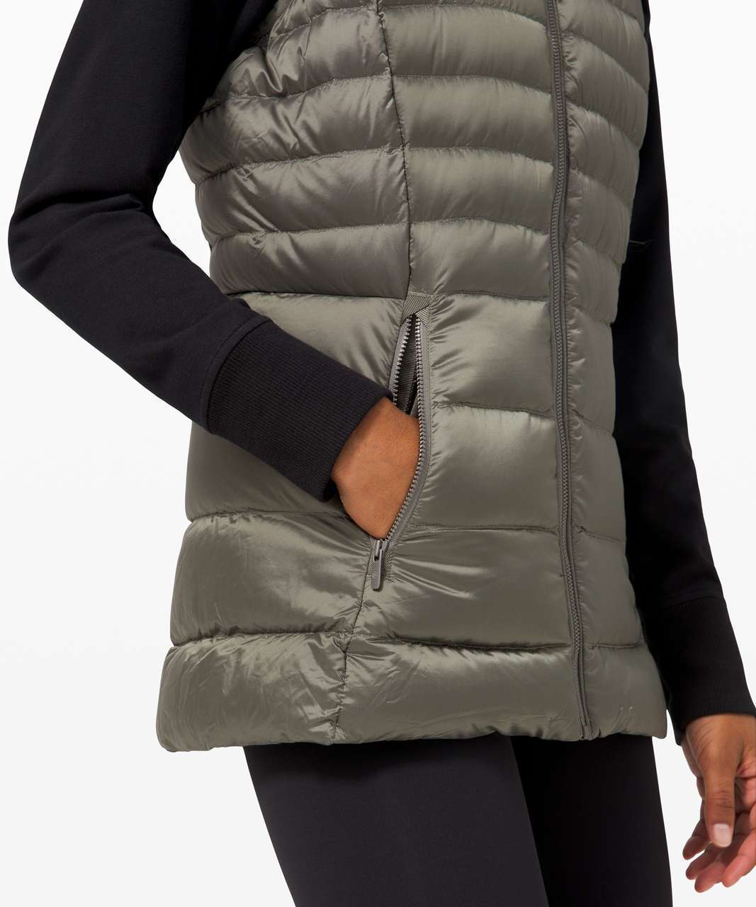 【在庫処分SALE】lululemon グースダウンベスト 在庫処分SALE】lululemon グースダウンベスト