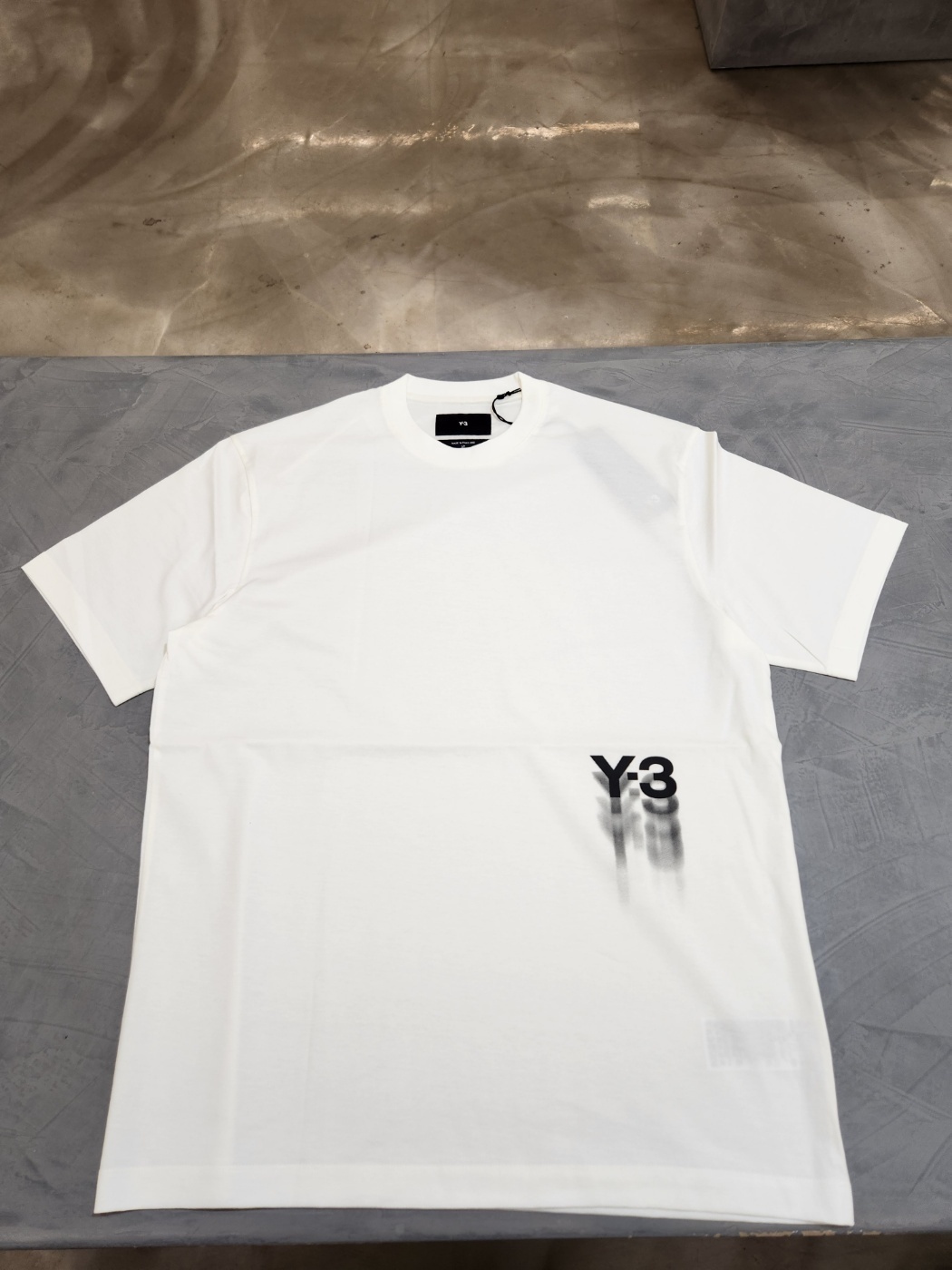 Y-3 | GFX S/S TEE OFF WHITE IZ3123 半袖Tシャツ