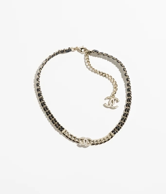 《クールなな首元に☆》 CHANEL ネックレス