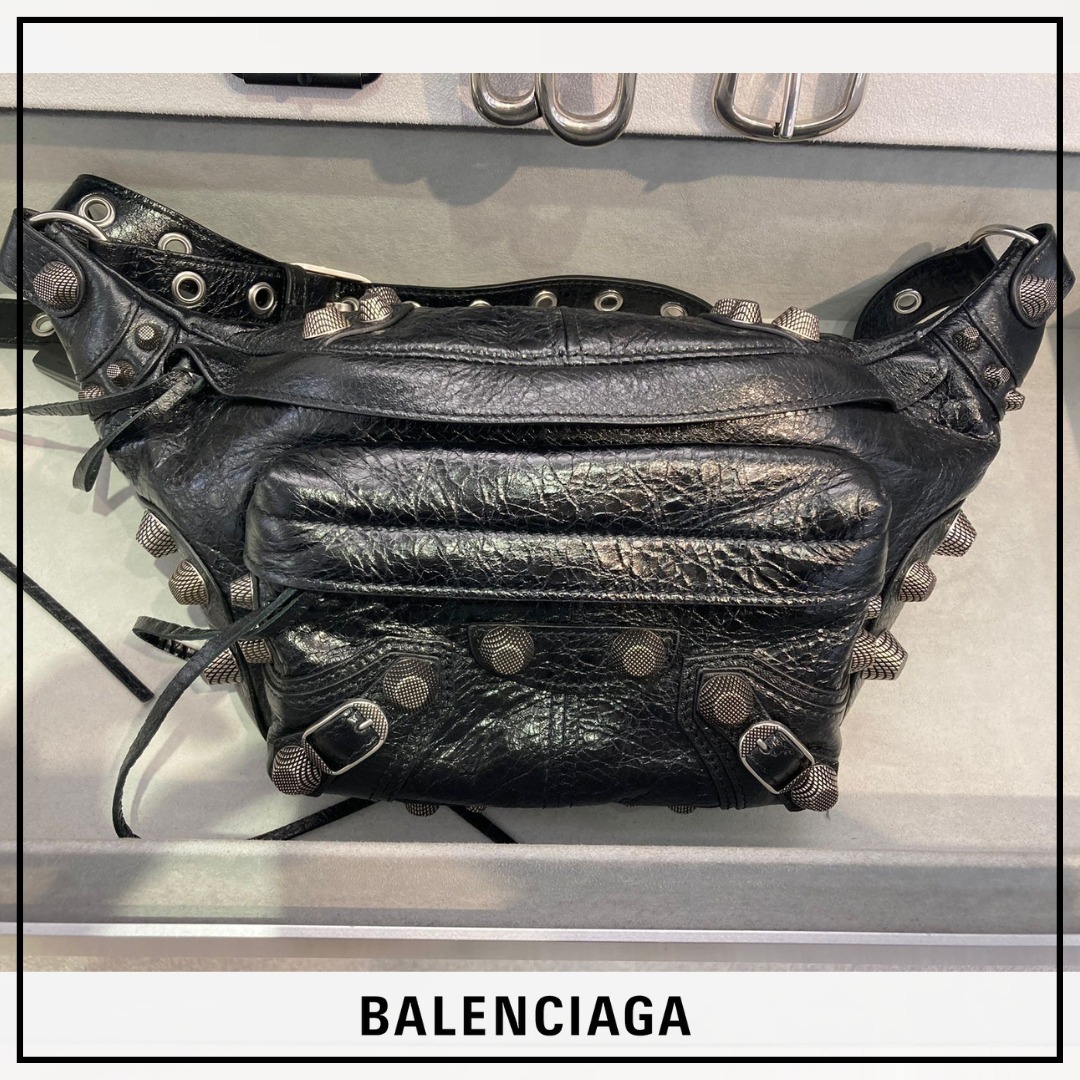 唯一無二の個性を纏う【BALENCIAGA】ル カゴール ベルトバッグ