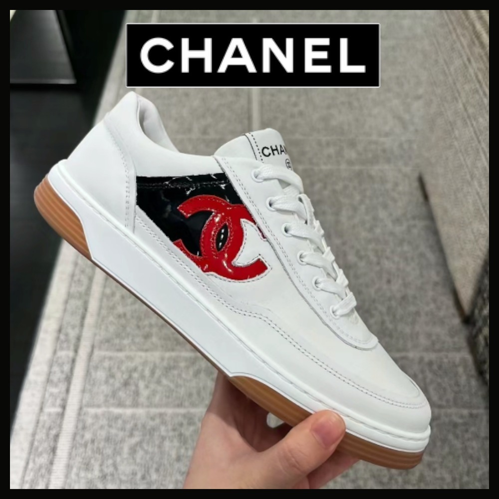 【ロゴ部分がかわいい♡】CHANEL スニーカー