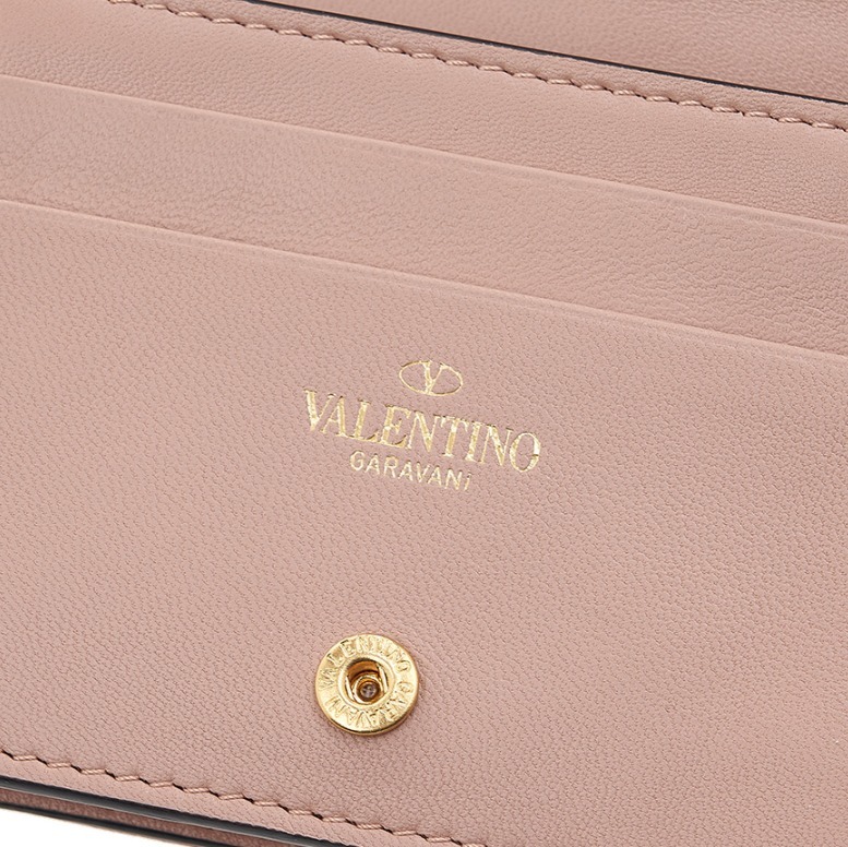 ★関税込★VALENTINO★ローマンスタッズ 小銭入れ 財布 BEIGE★ ☆関税込☆VALENTINO☆ローマンスタッズ 小銭入れ 財布 BEIGE