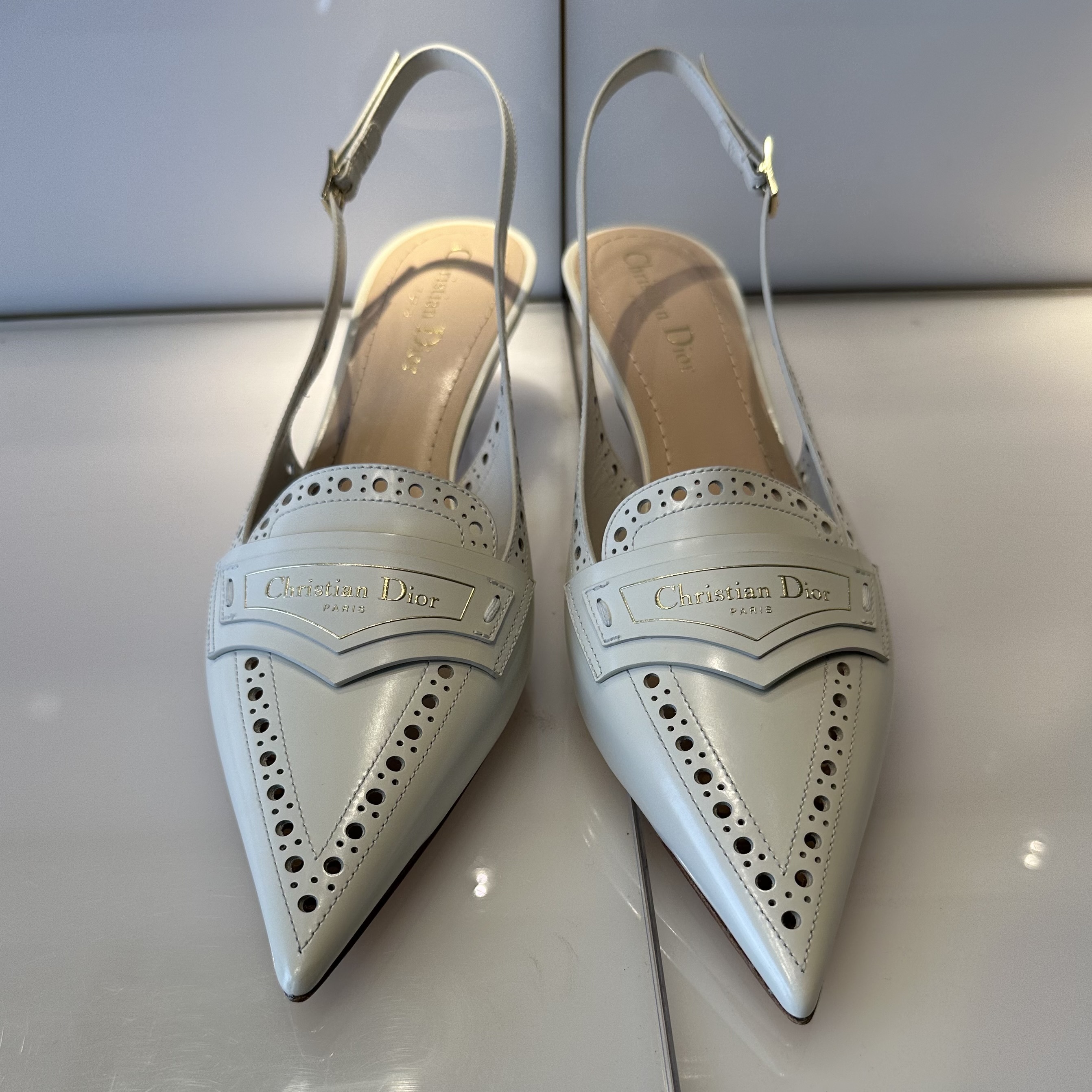 ディオール【新作】洗練された Dior Boy スリングバックパンプス