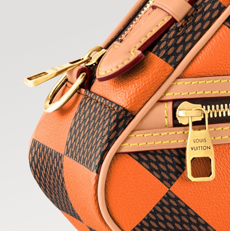 Louis Vuitton《チェスメッセンジャー》オレンジ ダミエ 直営店