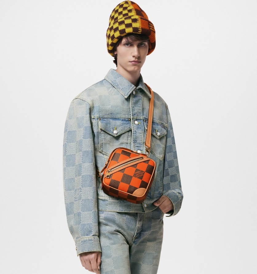 Louis Vuitton《チェスメッセンジャー》オレンジ ダミエ 直営店
