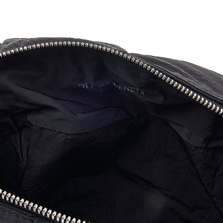《BOTTEGA VENETA》 パディングカセット ベルトバッグ