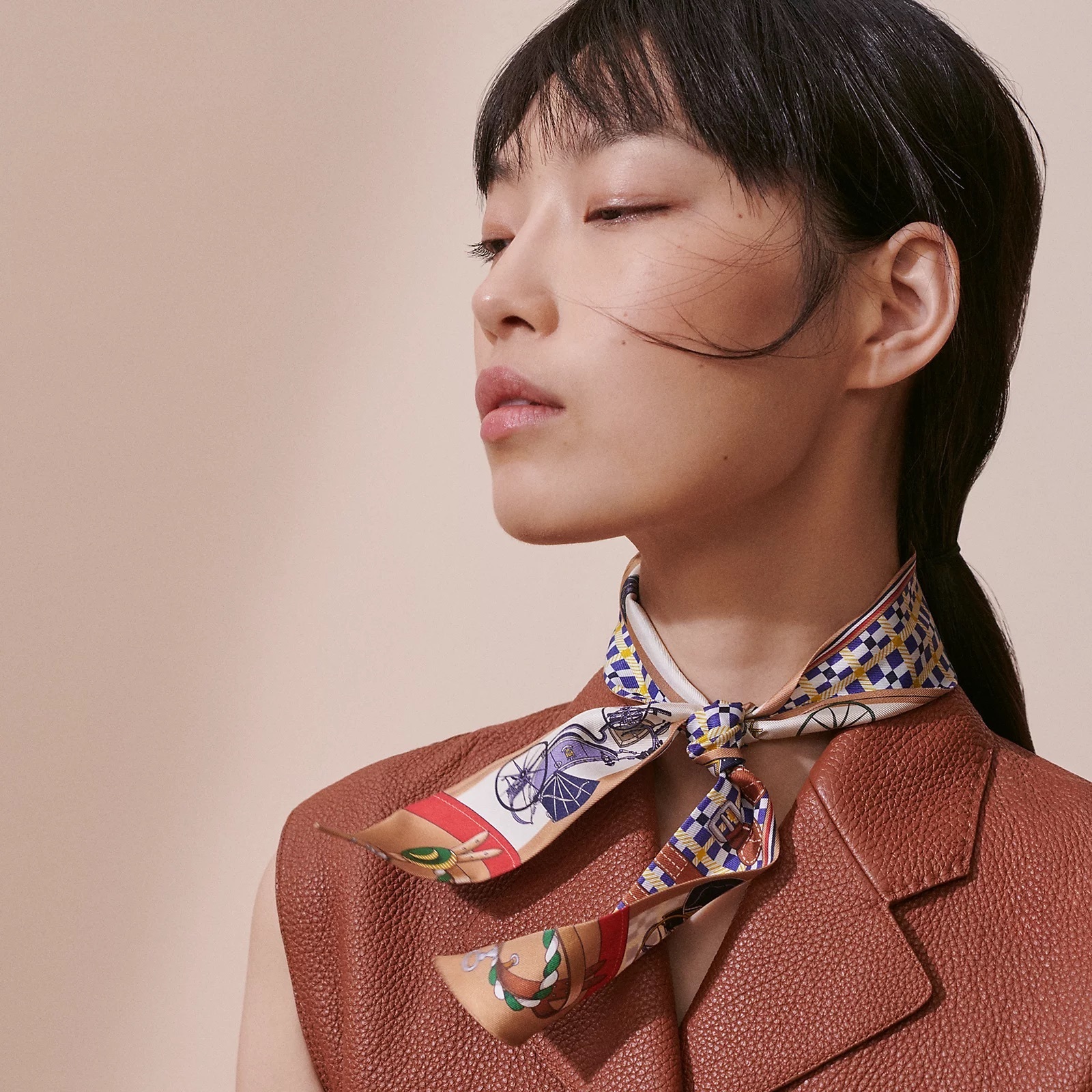 【ワンポイントに♪】HERMES《Les Voitures Nouvelles》ツイリー