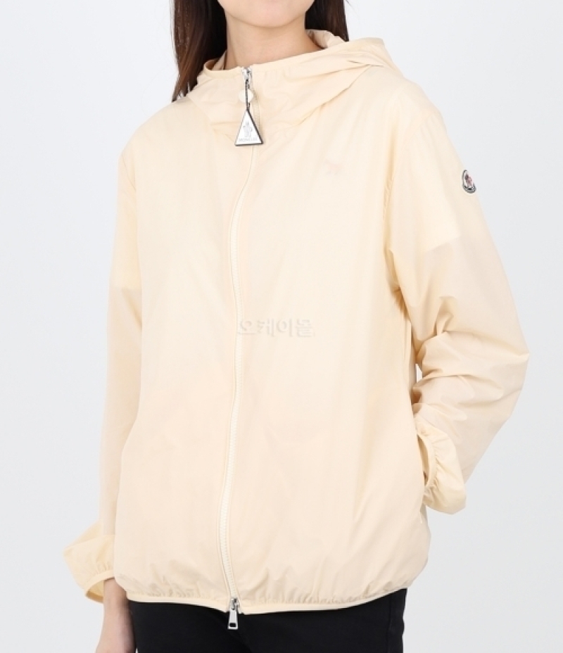 MONCLER｜JACKETS (1A00135 597IC 080)