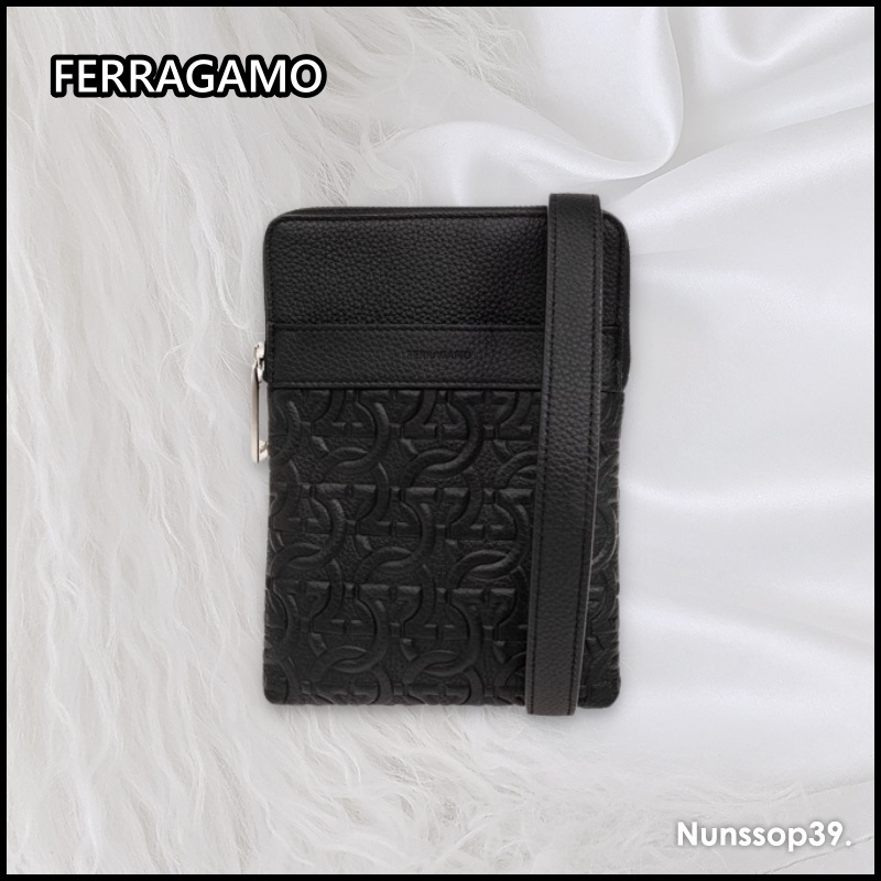 《FERRAGAMO》 24 1487 769477 カンチーニ クロスバック