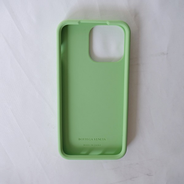 ◆ボッテガヴェネタ【国内発】■iPhone 13Proケース690824 ◇ボッテガヴェネタ【国内発】□iPhone 13Proケース690824