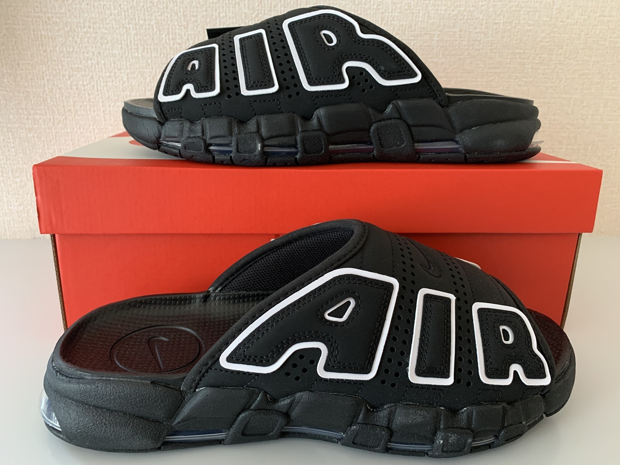 送料無料！NIKE AIR MORE UPTEMPO SLIDE