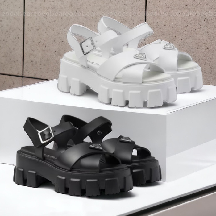 ☆PRADA☆プラダ モノリス エナメルメタルロゴ ラバーサンダル