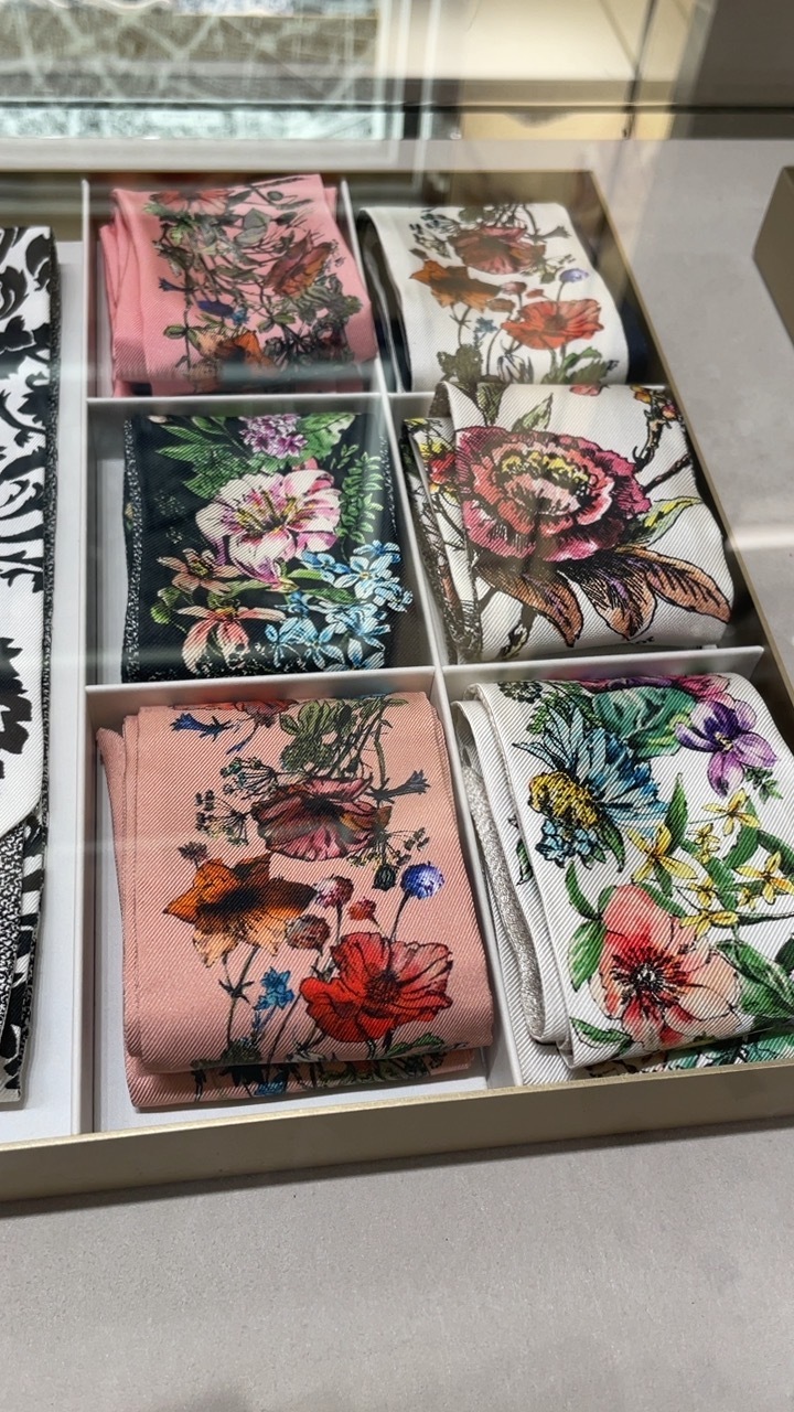 【即届く∞国内発】Dior直営ギフト D-Floral ミッツァ スカーフ