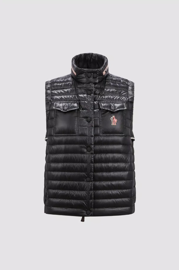 MONCLER GRENOBLE 2024春夏新作 フード内蔵ダウンベスト GUMIANE