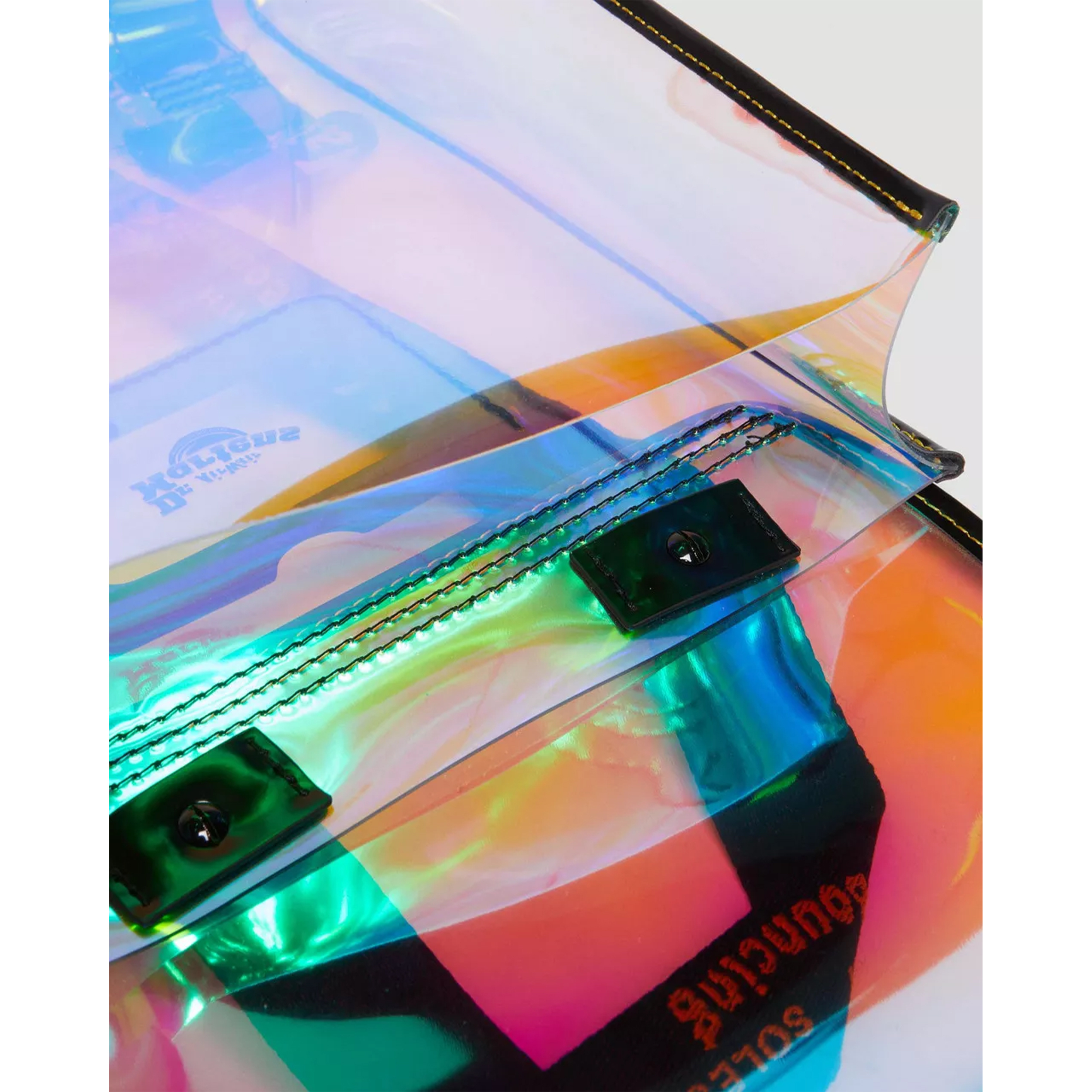 Dr.Martens Iridescent 光沢 クリア素材 ミニバックパック Dr. Martens 光るアイリデセント素材のミニバックパック