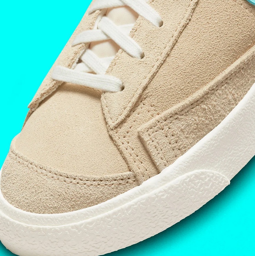 NIKE Blazer Mid 77 ティファニーブルー/タンカラー 22cm-28cm NIKE Blazer Mid 77 ティファニーブルー/タンカラー 22cm-28cm