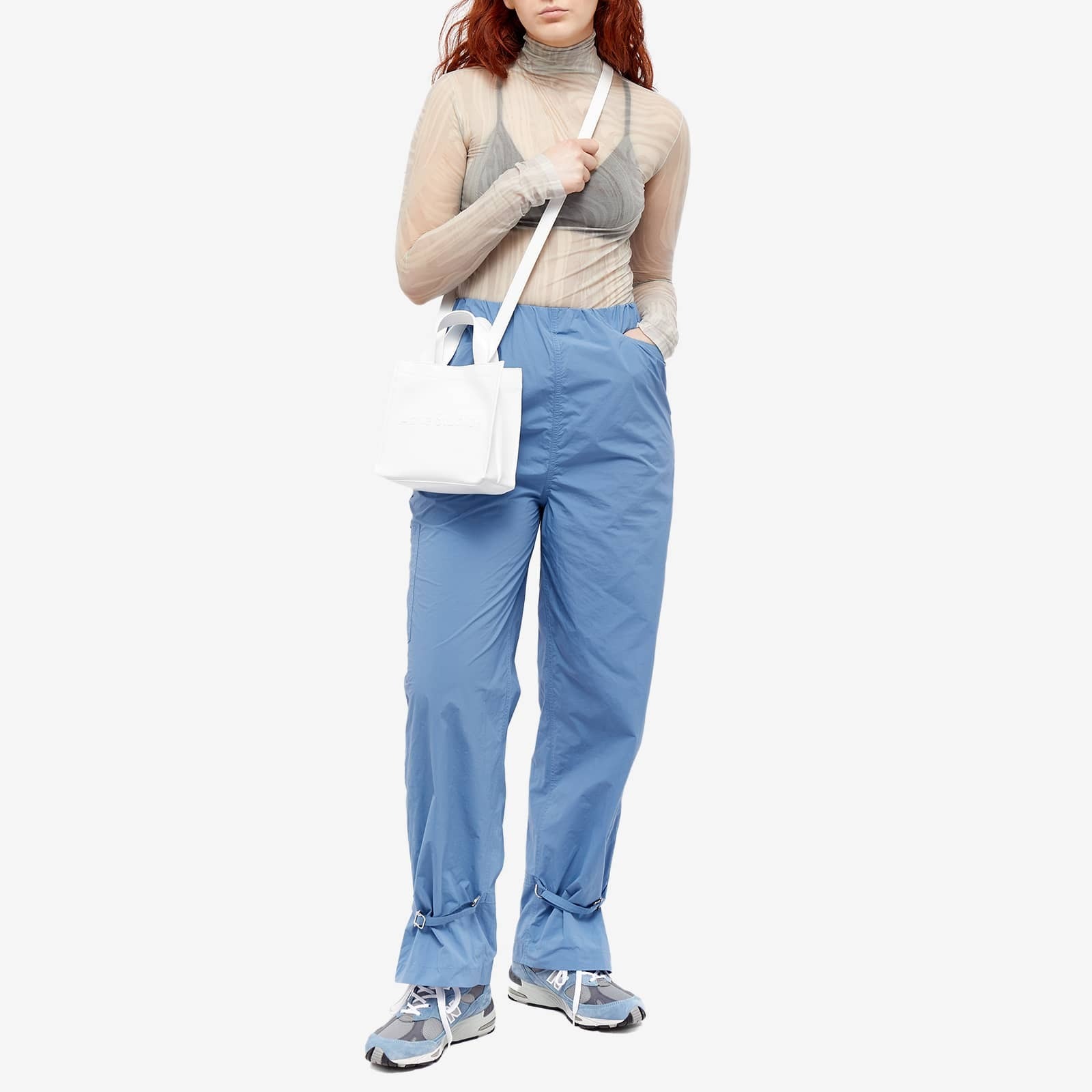 ACNE STUDIOS◆2way エンボスロゴ ショルダーバッグ◆関税送料込 ACNE STUDIOS◇2way エンボスロゴ ショルダーバッグ◇関税送料込