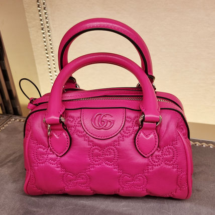 GUCCI GGマトラッセ ミニ トップハンドルバッグ ピンク GGマトラッセ ミニ トップハンドルバッグブラック レザー