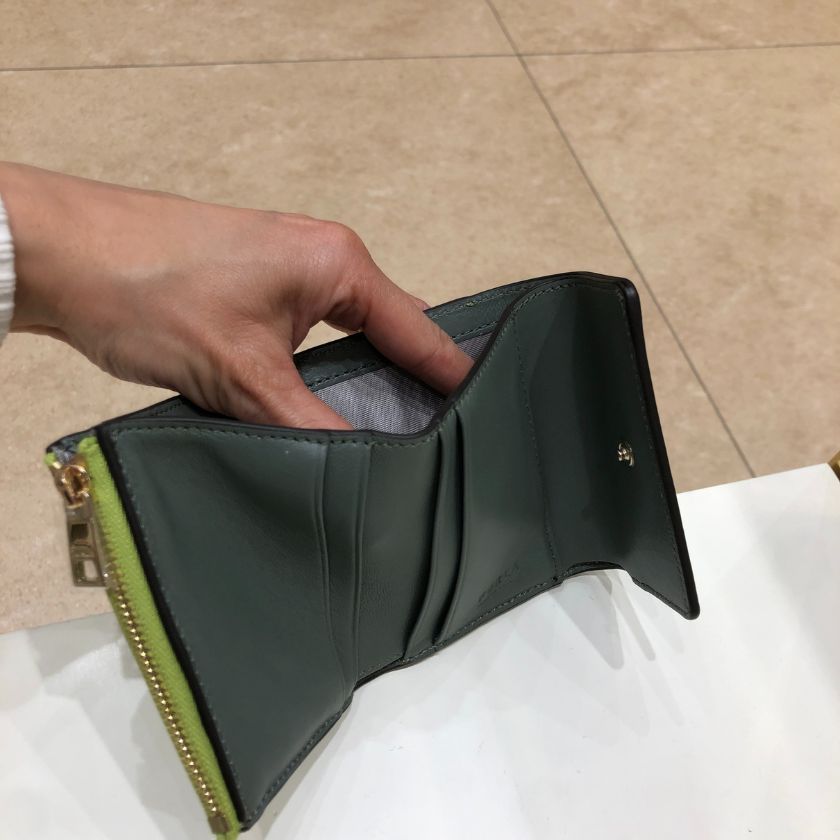 6万取引突破◆UPS速達便【PRADA】折り畳み財布◆2MO513_2DMH org.jpg