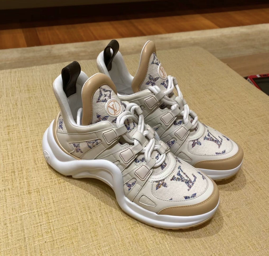 フローラルなモノグラム Louis Vuitton アークラインスニーカー
