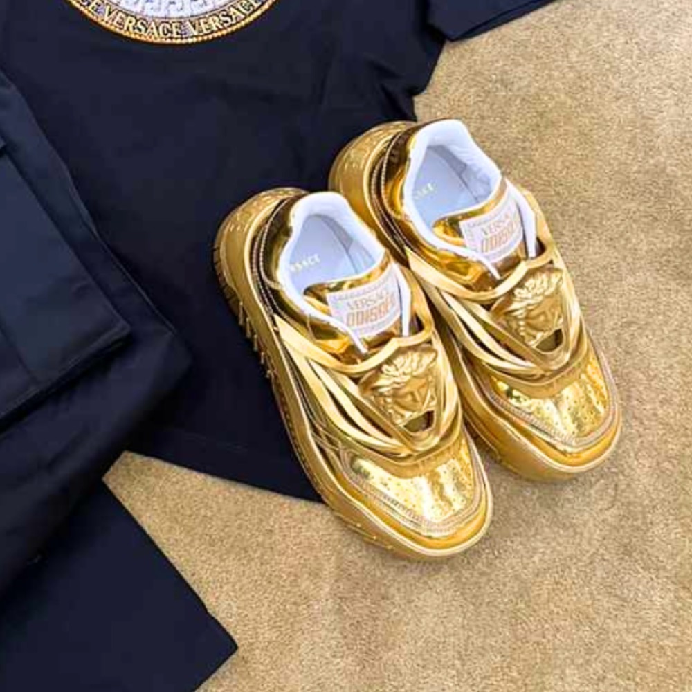 Versace オデュッセイア スニーカー（ゴールド）