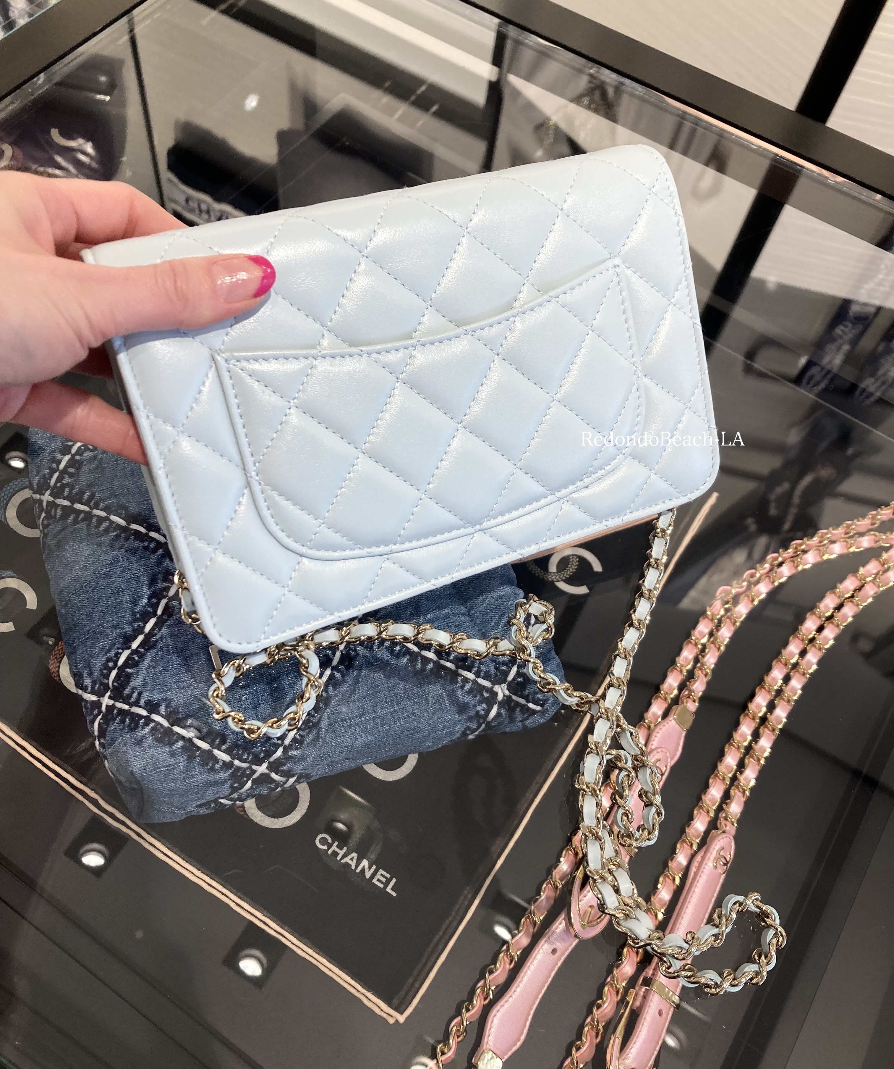 上品で希少なパールCCロゴ】CHANEL☆チェーンウォレット