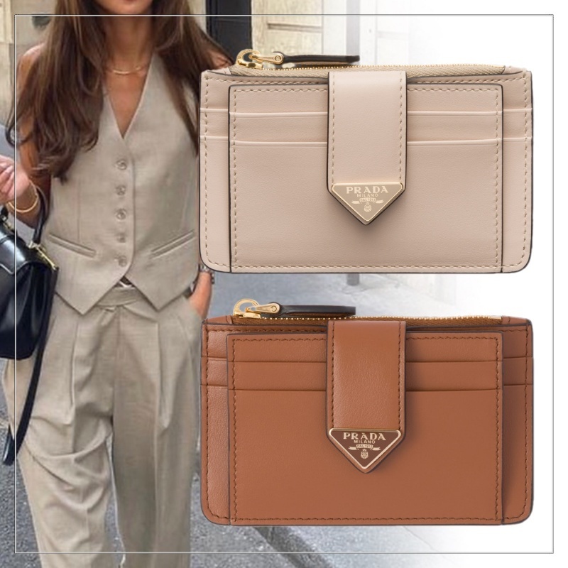 【3色展開】PRADA◆レザー スナップ開閉 カードホルダー ロゴ