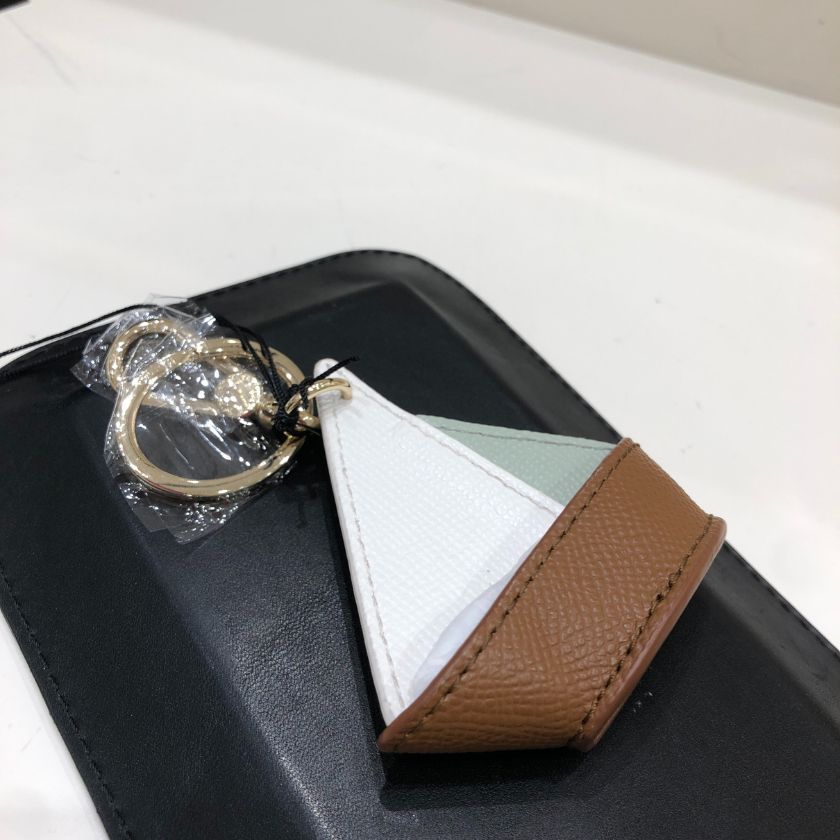 6万取引突破★UPS速達便利用！【FURLA】WR00469_キーホルダー 6万取引突破☆UPS速達便利用！【FURLA】WR00609_キーホルダー