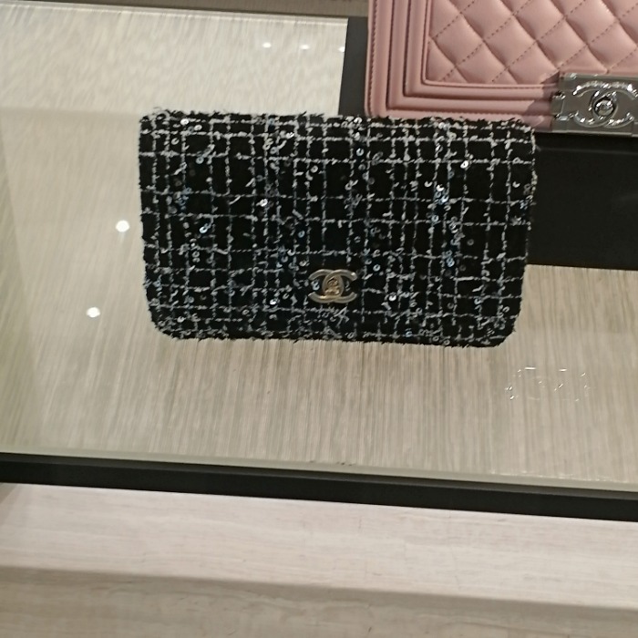 【エレガントな一品♪】CHANEL チェーンウォレット シャネル】チェーンウォレット エレガントなツイード☆ (CHANEL