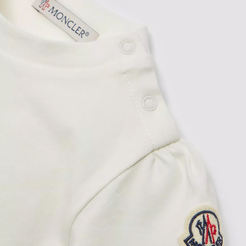 6万取引突破☆UPS速達便利用！【MONCLER BABY】Tシャツ