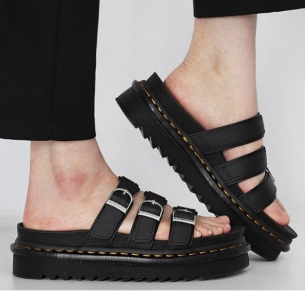 サンダル・ミュール (W) Dr. Martens Blaire Leather Slide Sandal Black