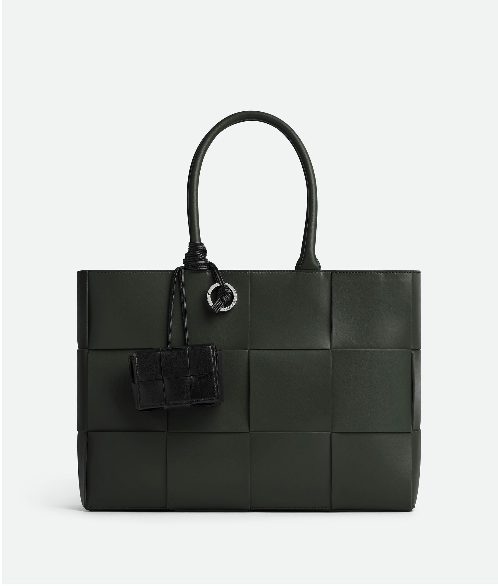 BOTTEGA VENETA*ほんの気持ちです*ストラップ AirPods ケース BOTTEGA VENETA】カセット ストラップ AirPods ケース