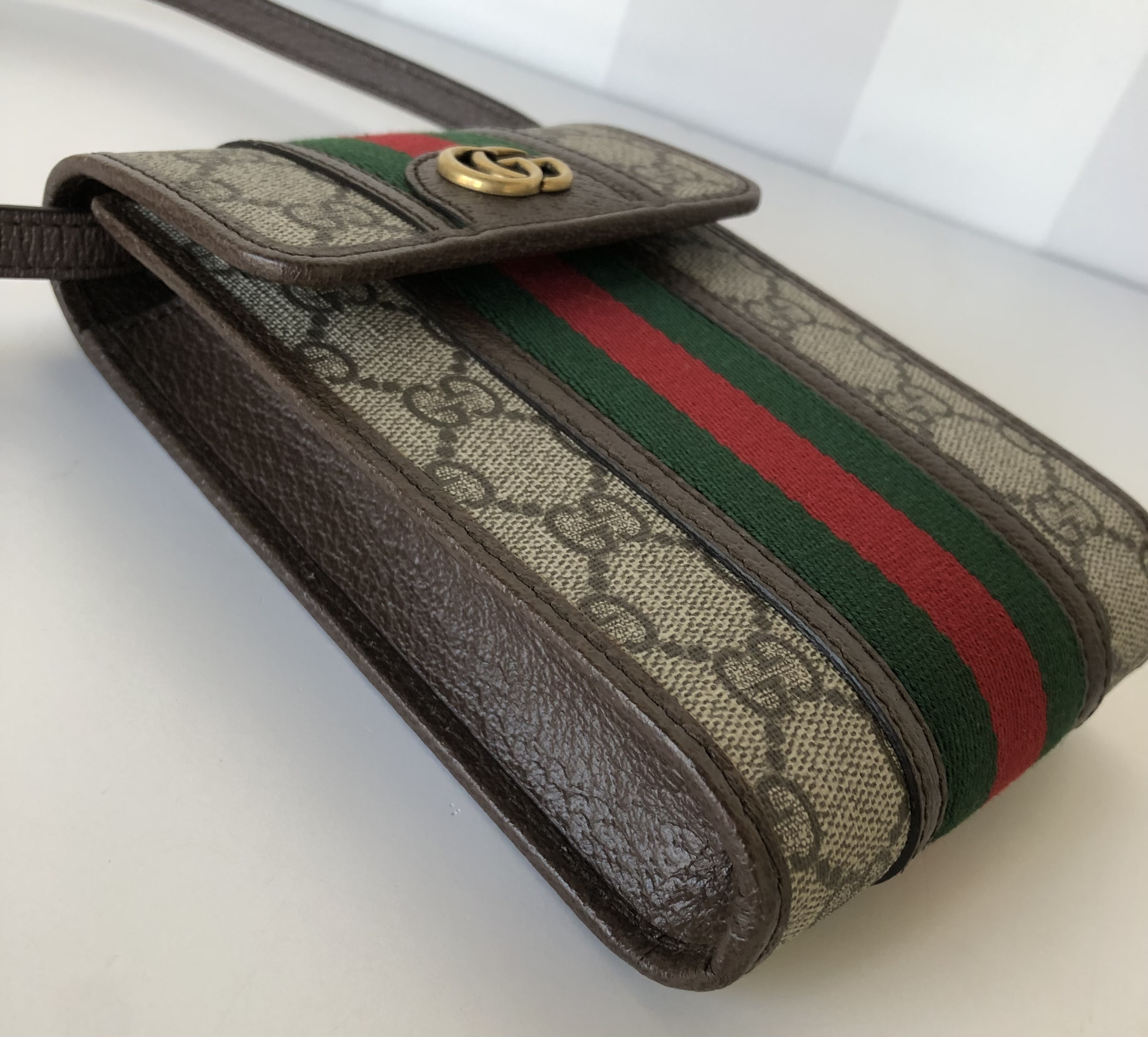 世代を超えて人気！GUCCI「オフィディア クロスボディバッグ