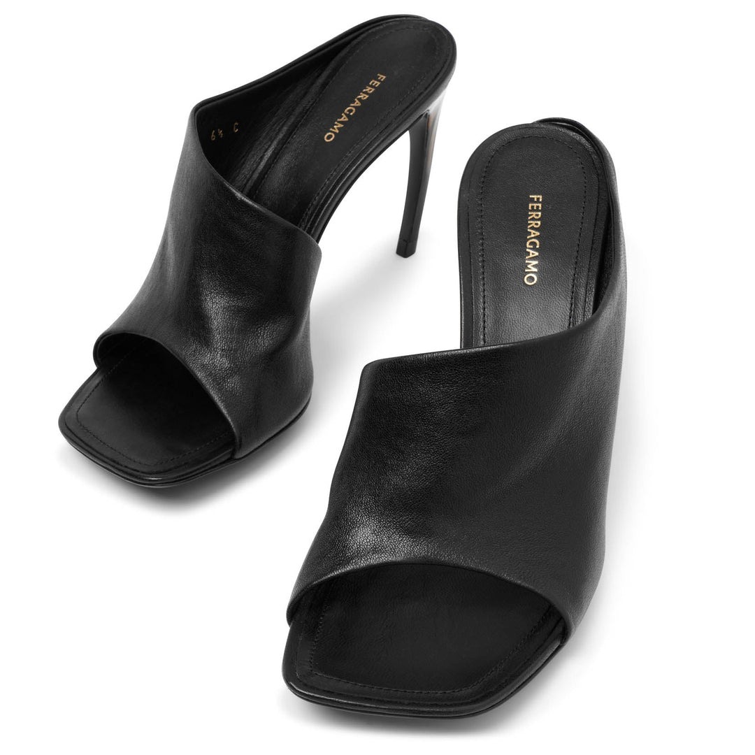 FERRAGAMO ホーンエフェクトカーブヒール ナッパレザーミュール FERRAGAMO ホーンエフェクトカーブヒール ナッパレザーミュール