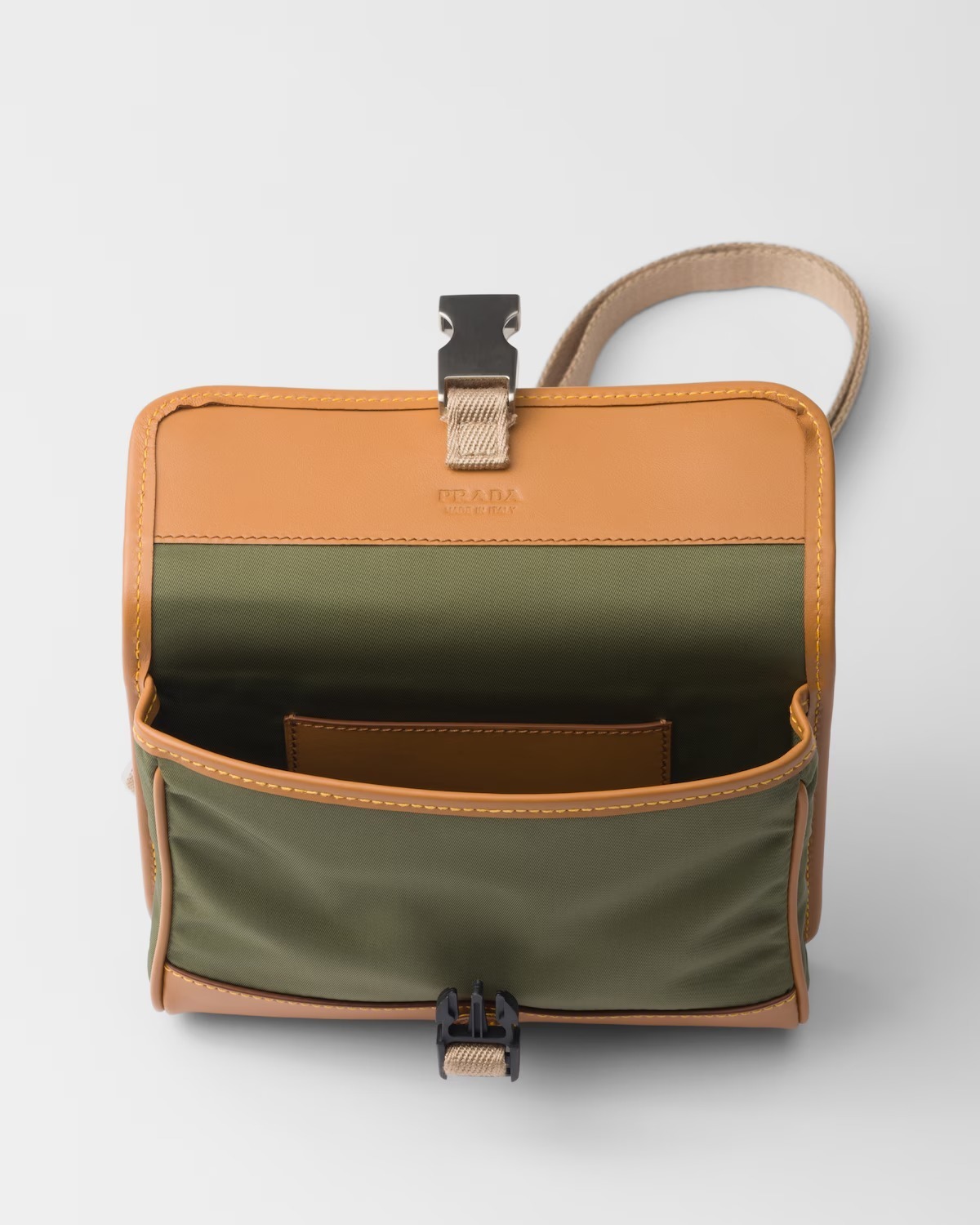 □PRADA プラダ Re-Nylon xレザー スマートフォンケース (PRADA