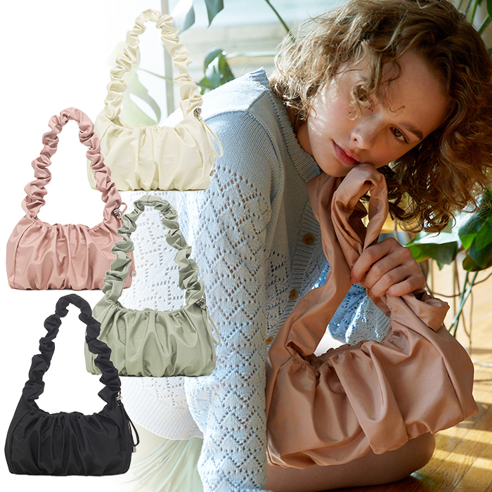 ★CARLYN★送料込★韓国★人気★正規品★バッグ★Meringue Mini