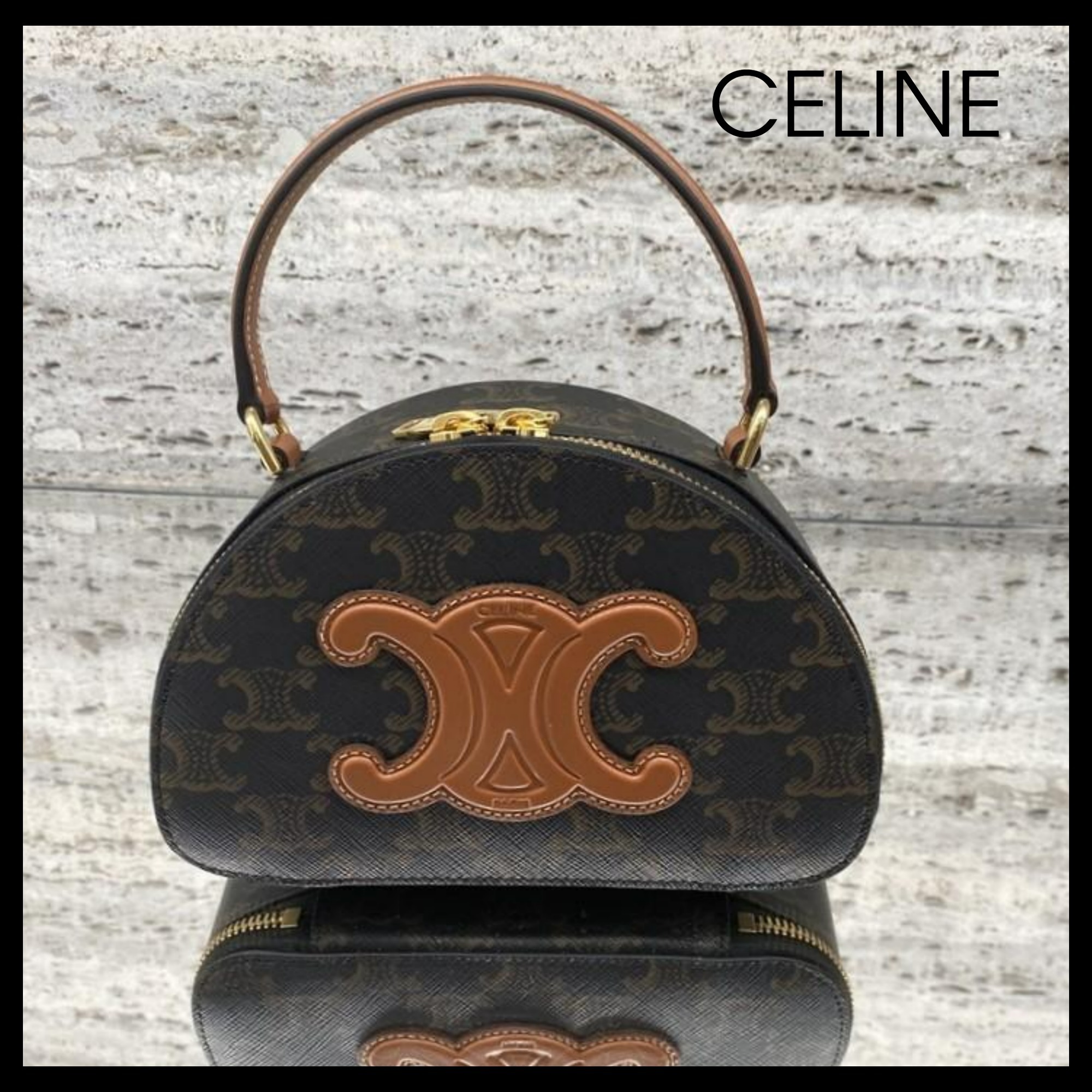 【CELINE】直営/正規店 ハーフムーンケース トリオンフ TAN
