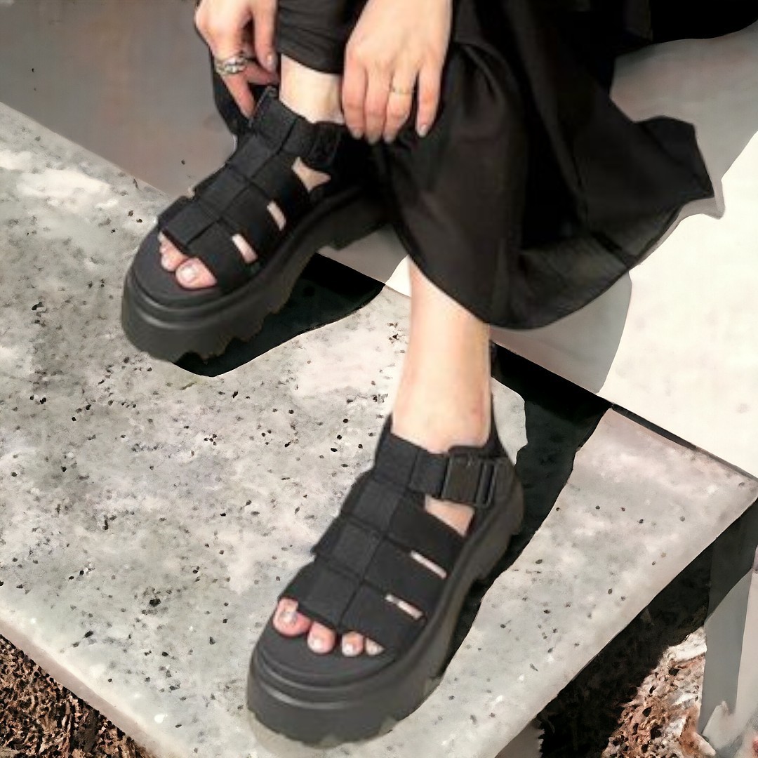 UGG Cora 国内からすぐ発送！