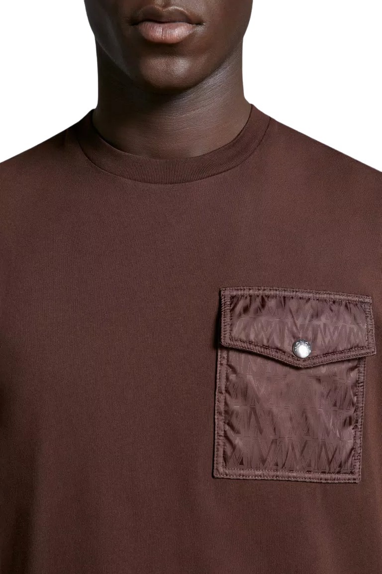 MONCLER*特別で最高の時を演出する*ポケット付きTシャツ モンクレール MONCLER 【カラー限定特価】MONCLER Tシャツ