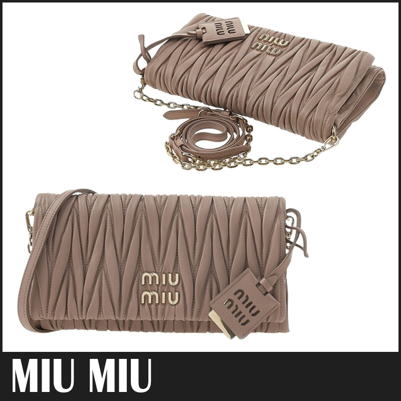 送料関税込☆MIU MIU ミュウミュウ マトラッセ ショルダーバッグ