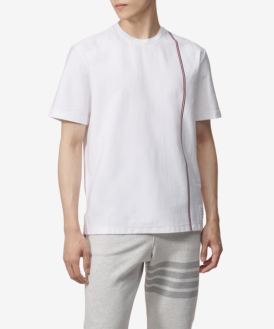《THOM BROWNE》 MJS252A J0138 100 RWB ストライプ Tシャツ