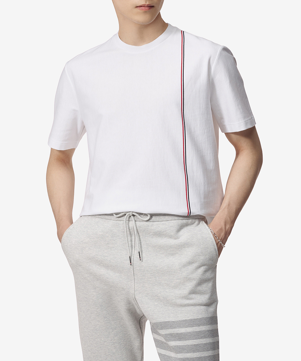 《THOM BROWNE》 MJS252A J0138 100 RWB ストライプ Tシャツ