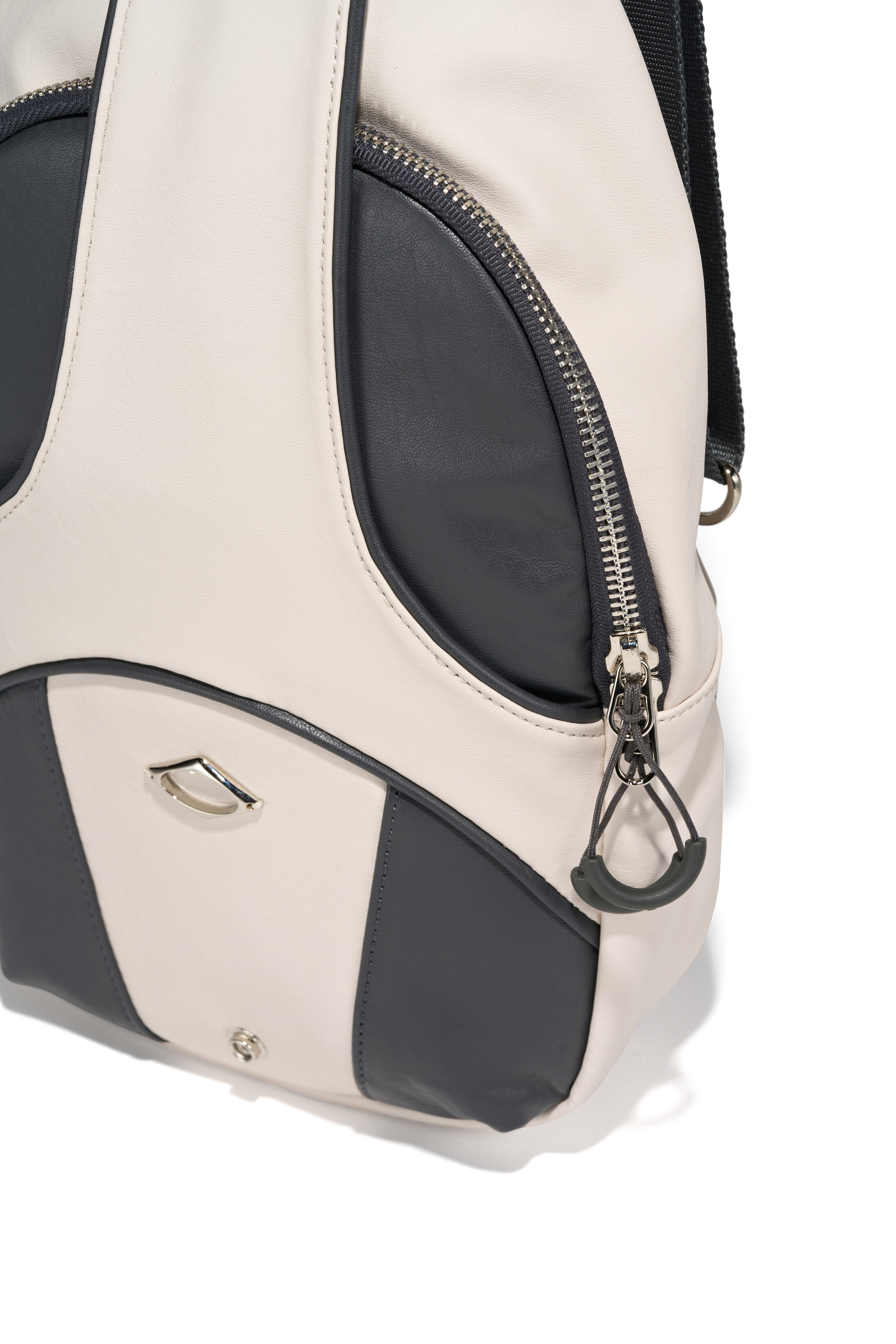 ☆関税/送料込☆MSCHF☆FOLDABLE LEATHER SLING BAG (MISCHIEF