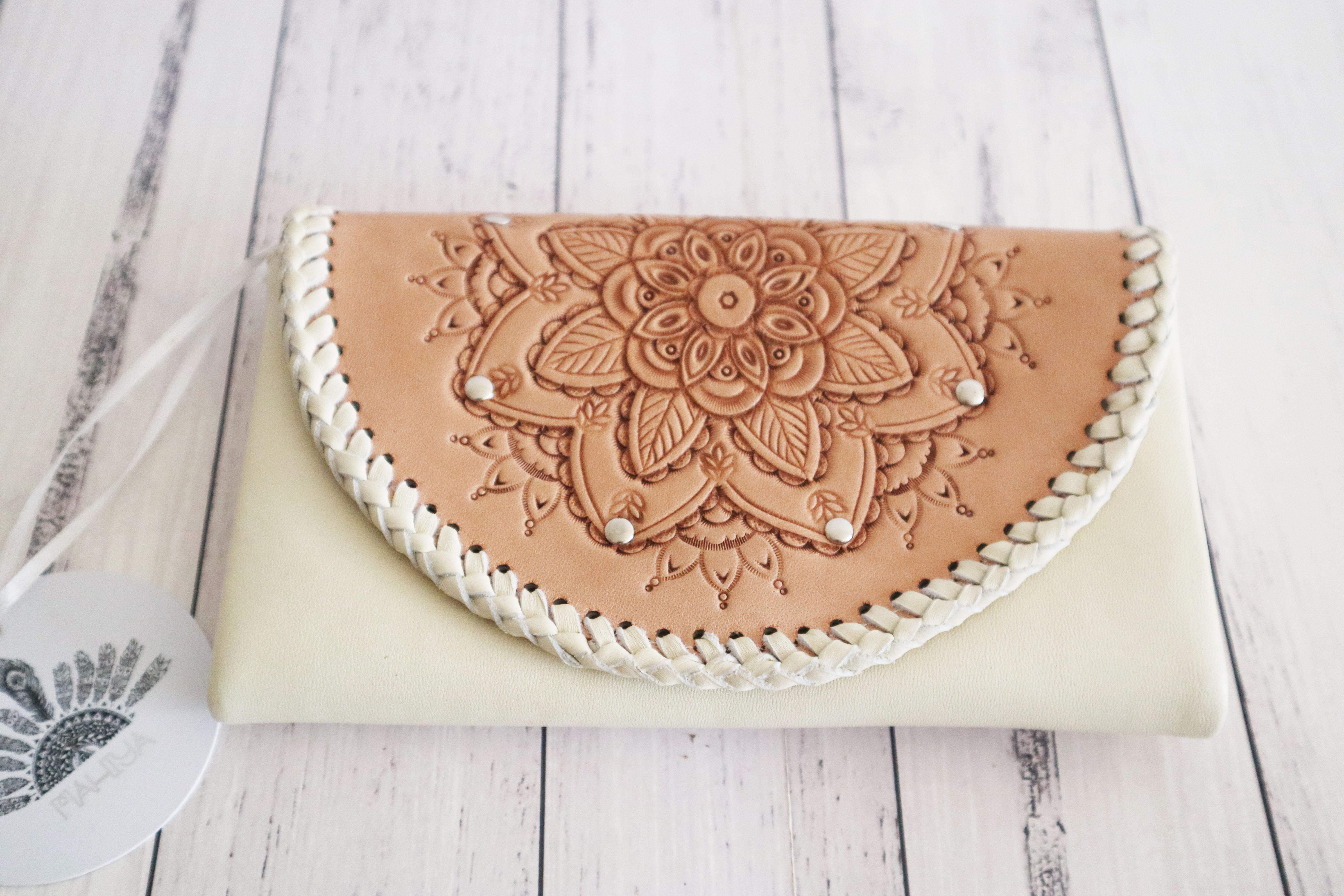 MAHIYA☆SAHARA WALLET★レザー長財布☆ハンドメイド★マンダラ MAHIYA】オーストラリア発ハンドメイド レザー製長財布 Sahara
