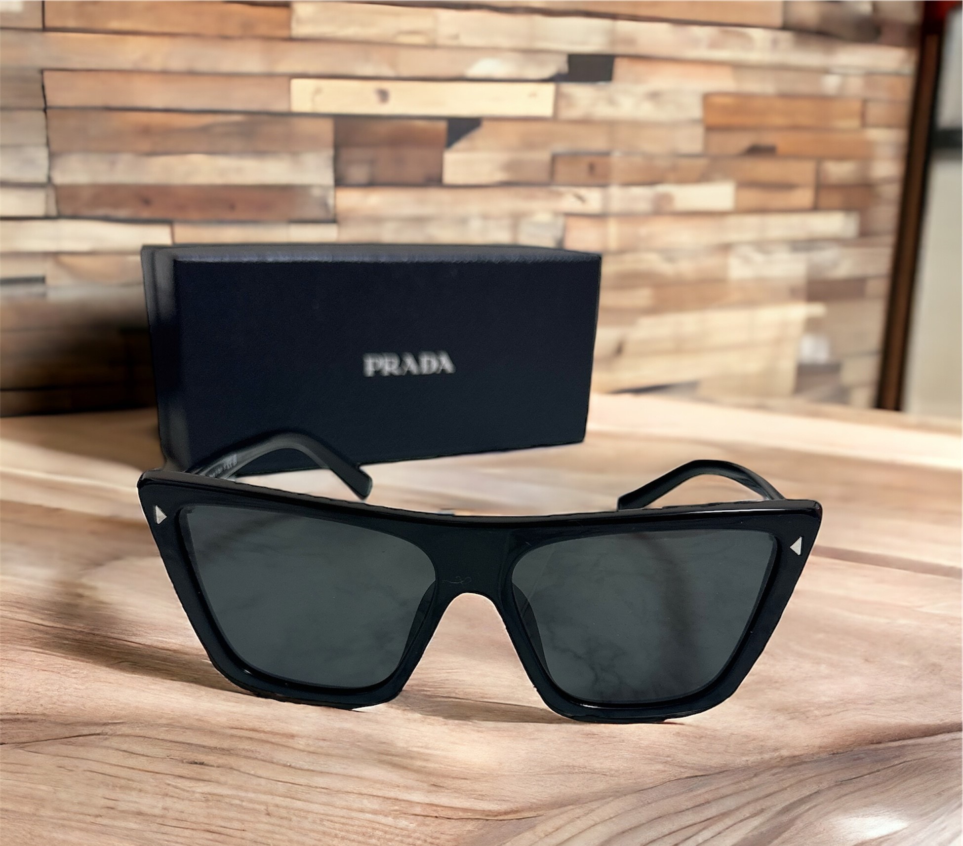 関税込★PRADA（プラダ）Cat Eye Sunglasses Black