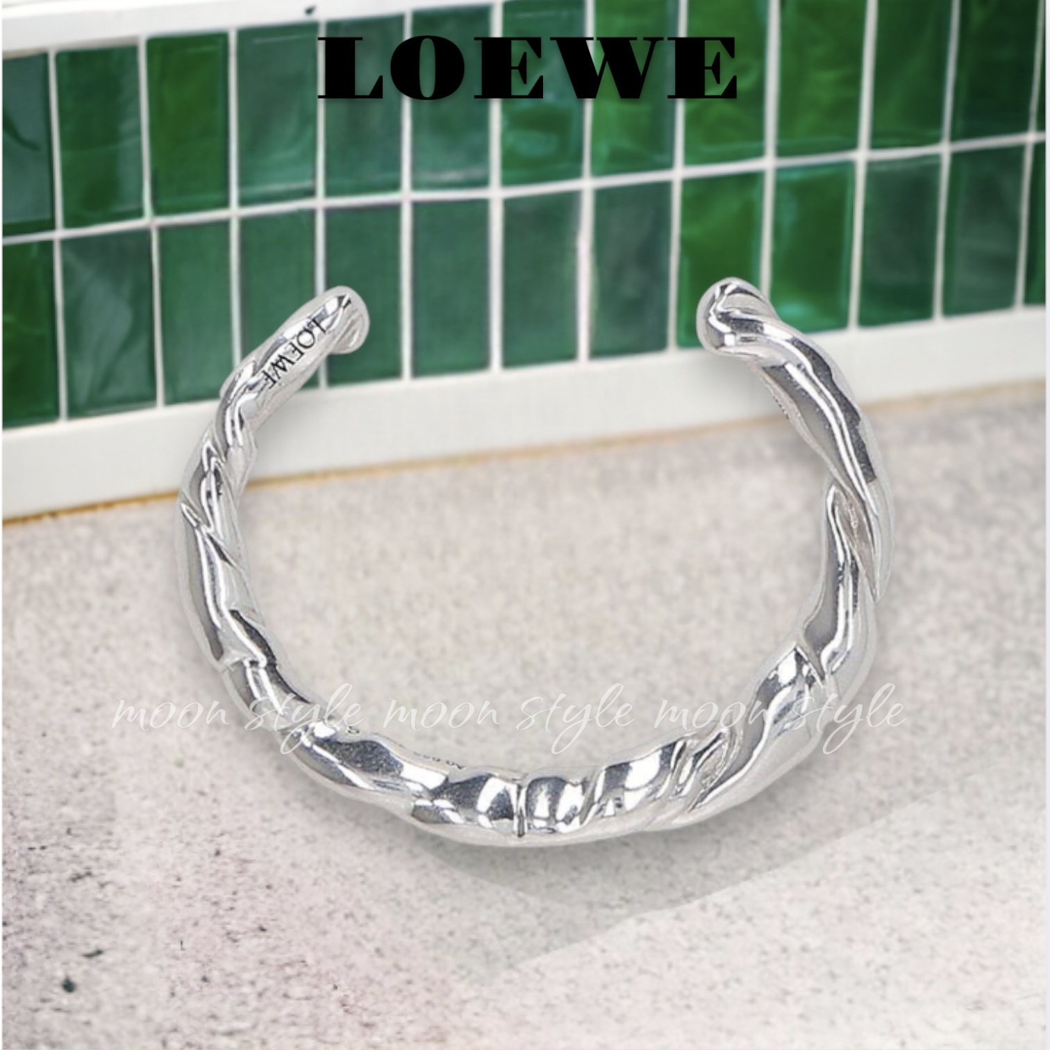 【関税込＆追跡】LOEWE ロゴプリント ブレスレット LOEWE☆スターリングシルバー ツイストカフ ブレスレット (LOEWE