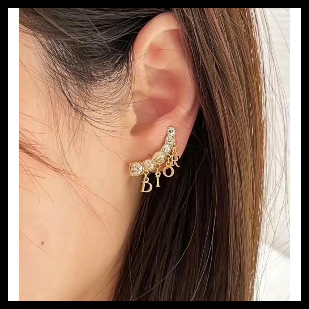 揺れて煌めく♪】DIOR☆Dio(r)evolution ピアス