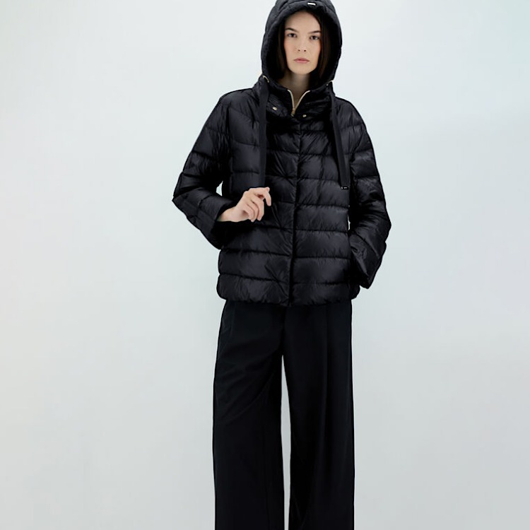 【★完売必至★】HERNO ☆ NYLON ULTRALIGHT ケープ PI0023 ☆完売必至☆】HERNO ☆ NYLON ULTRALIGHT ケープ PI0023