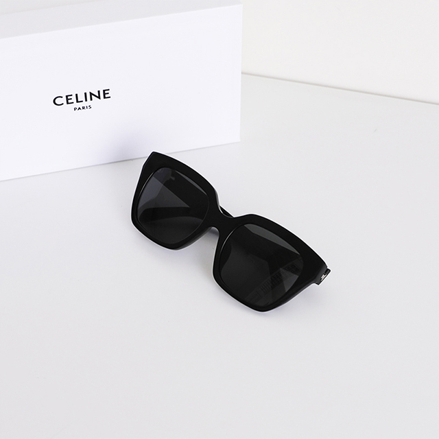 【CELINE】セリーヌ モノクローム サングラス+ケース CELINE】セリーヌ モノクローム サングラス+ケース サングラス